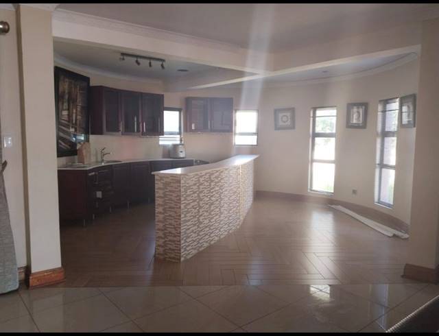 5 BEDROOM HOUSE FOR SALE IN CELTIC MEADOWS